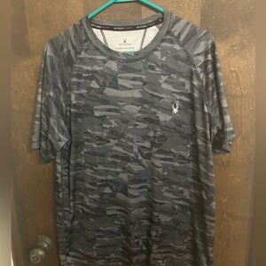 Spyder size M surf sand sun rash guard shirt